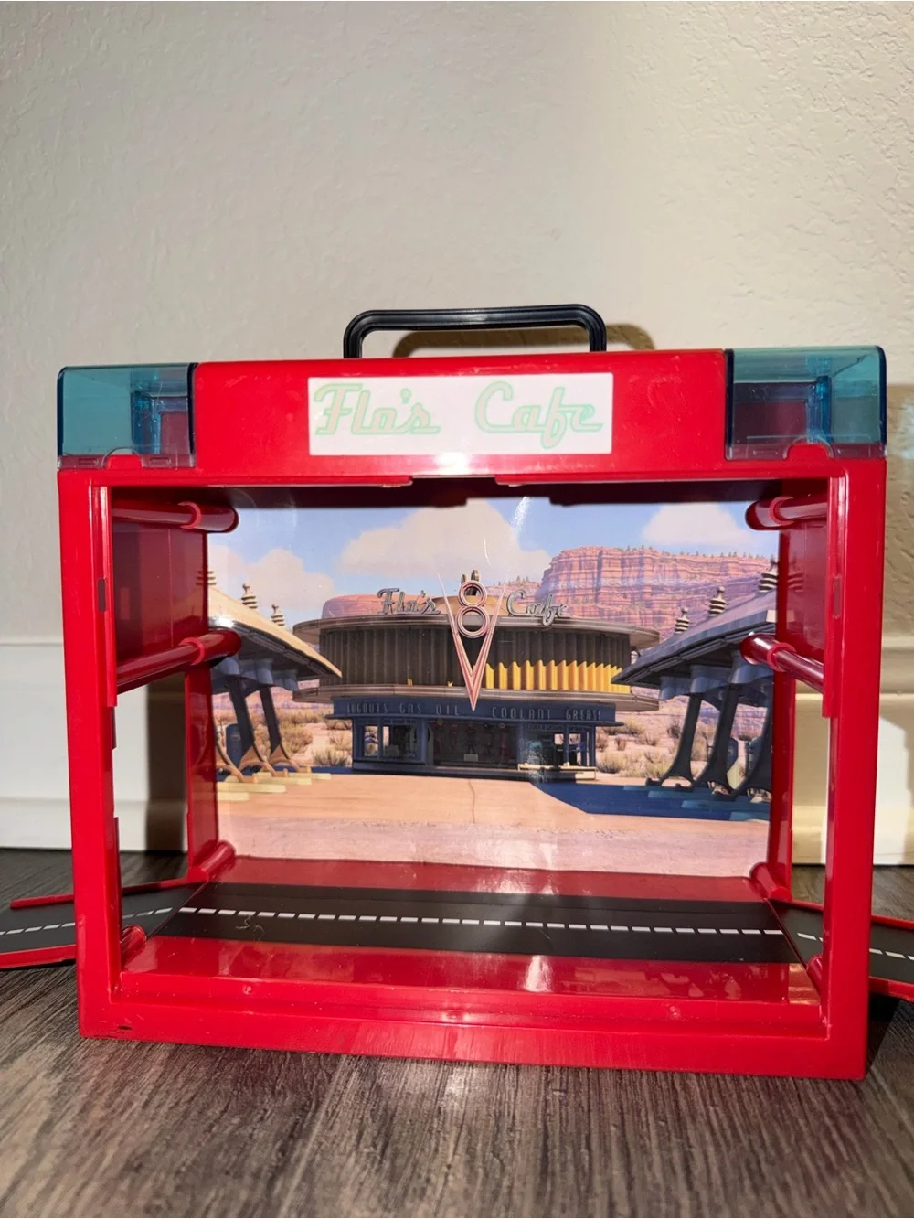 Disney / Pixar On-The-Go Flo's Cafe Playset